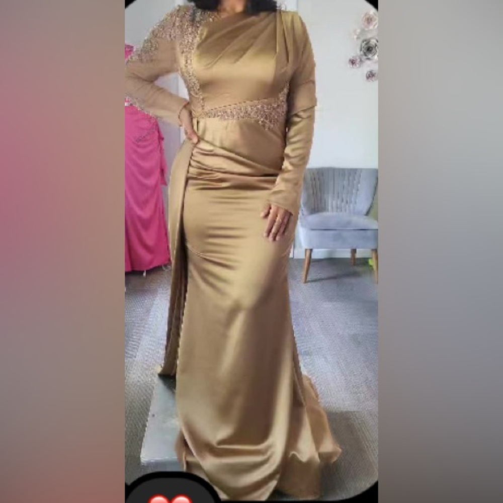 Size 6/8 evening gown